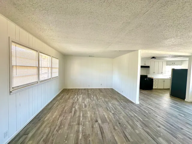 Photo 7 — 1827 8th Street, Levelland, TX 79336