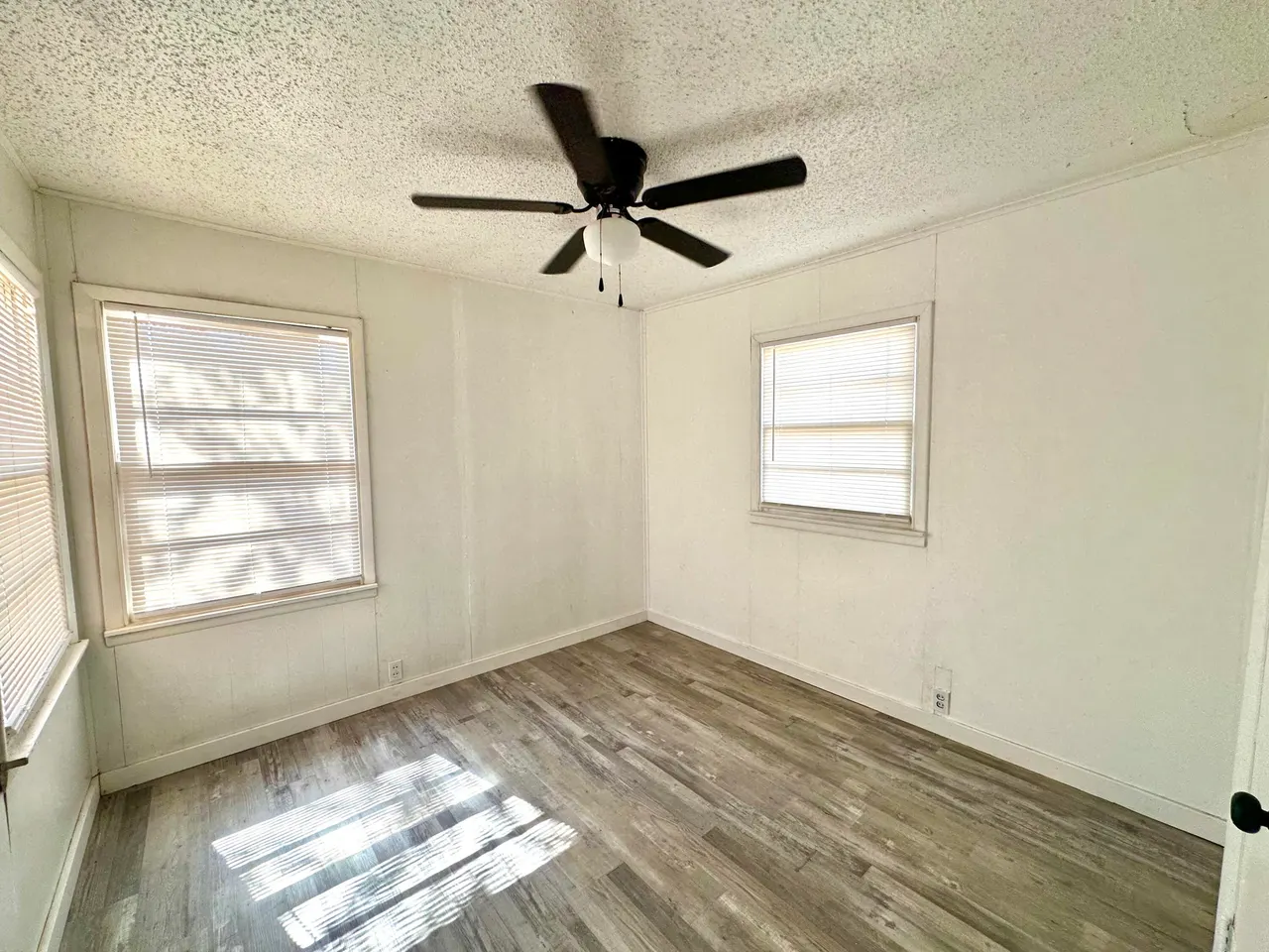 Photo 12 — 1827 8th Street, Levelland, TX 79336