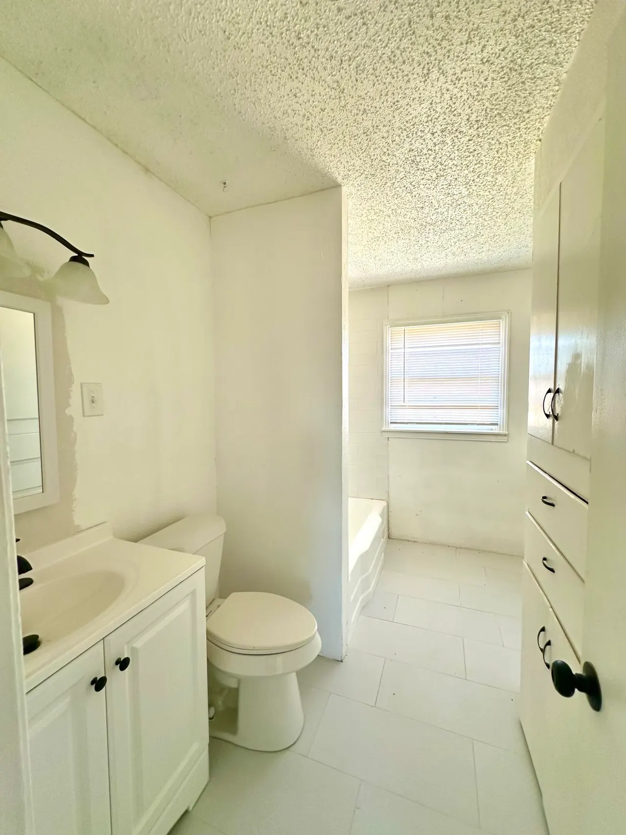 Photo 16 — 1827 8th Street, Levelland, TX 79336
