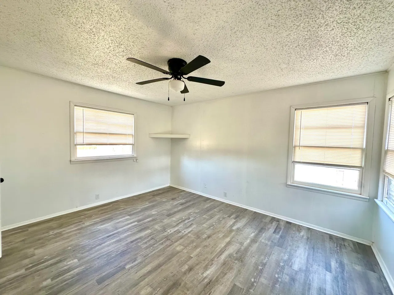 Photo 19 — 1827 8th Street, Levelland, TX 79336