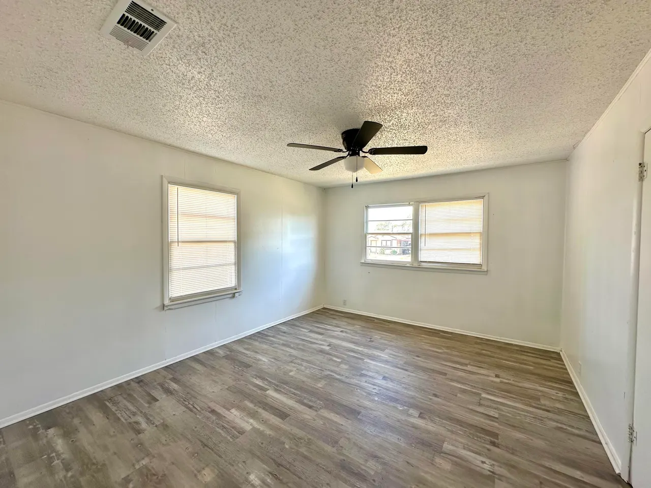Photo 20 — 1827 8th Street, Levelland, TX 79336