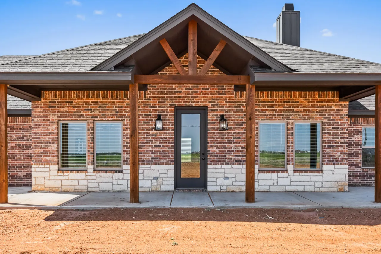 Photo 3 — 8117 County Rd 6100, Shallowater, TX 79363