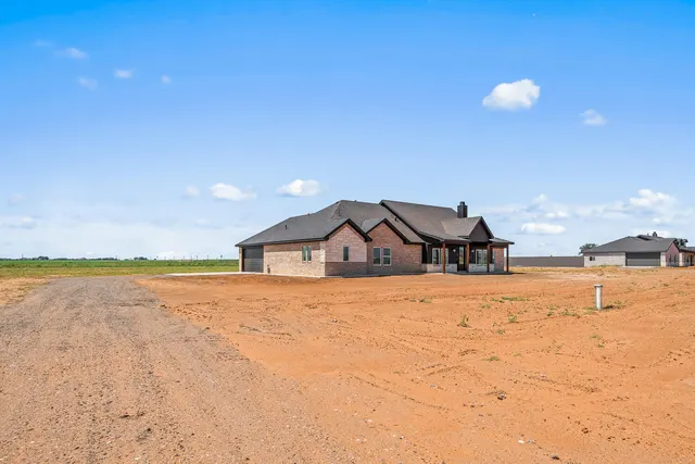 Photo 2 — 8207 County Rd 6100, Shallowater, TX 79363