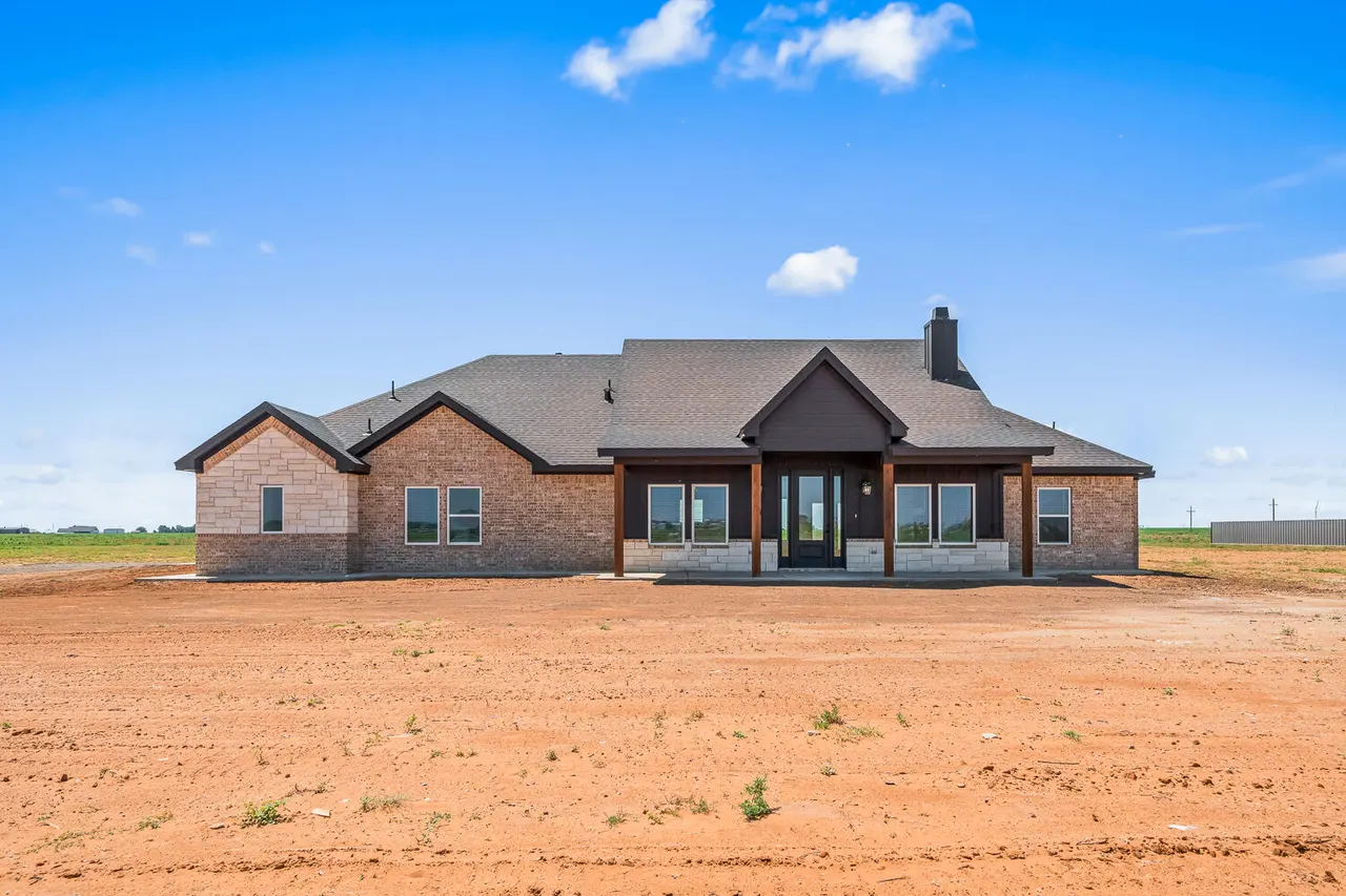 Front exterior — 8207 County Rd 6100, Shallowater, TX 79363