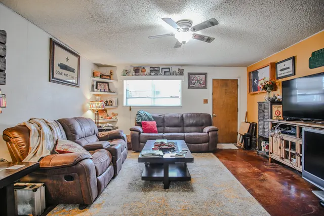 Photo 4 — 1315 Quaker Street, Slaton, TX 79364