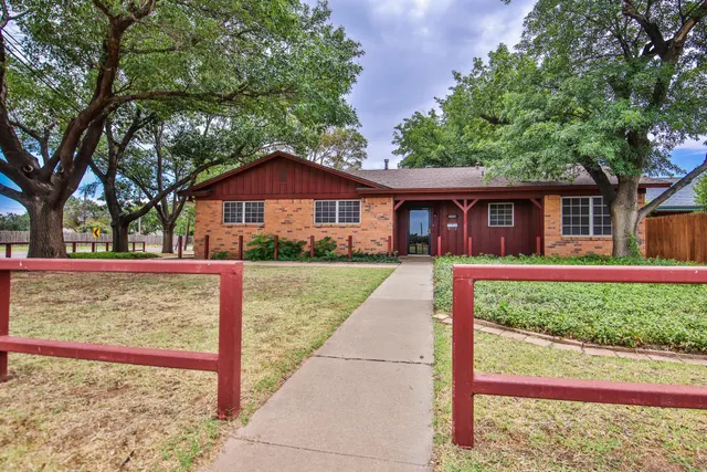 Photo 2 — 4601 31st Street, Lubbock, TX 79410