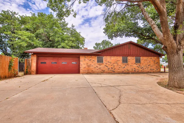 Photo 5 — 4601 31st Street, Lubbock, TX 79410