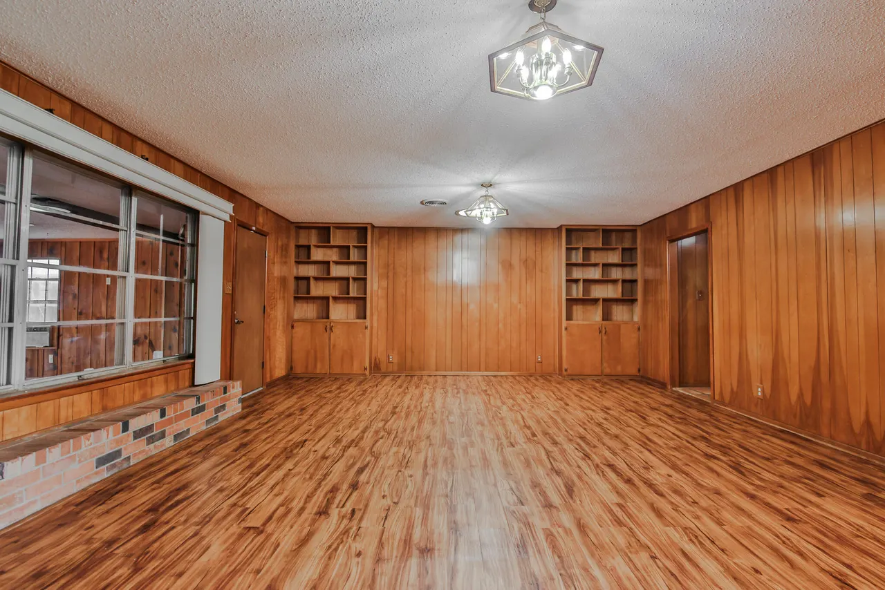Photo 8 — 4601 31st Street, Lubbock, TX 79410