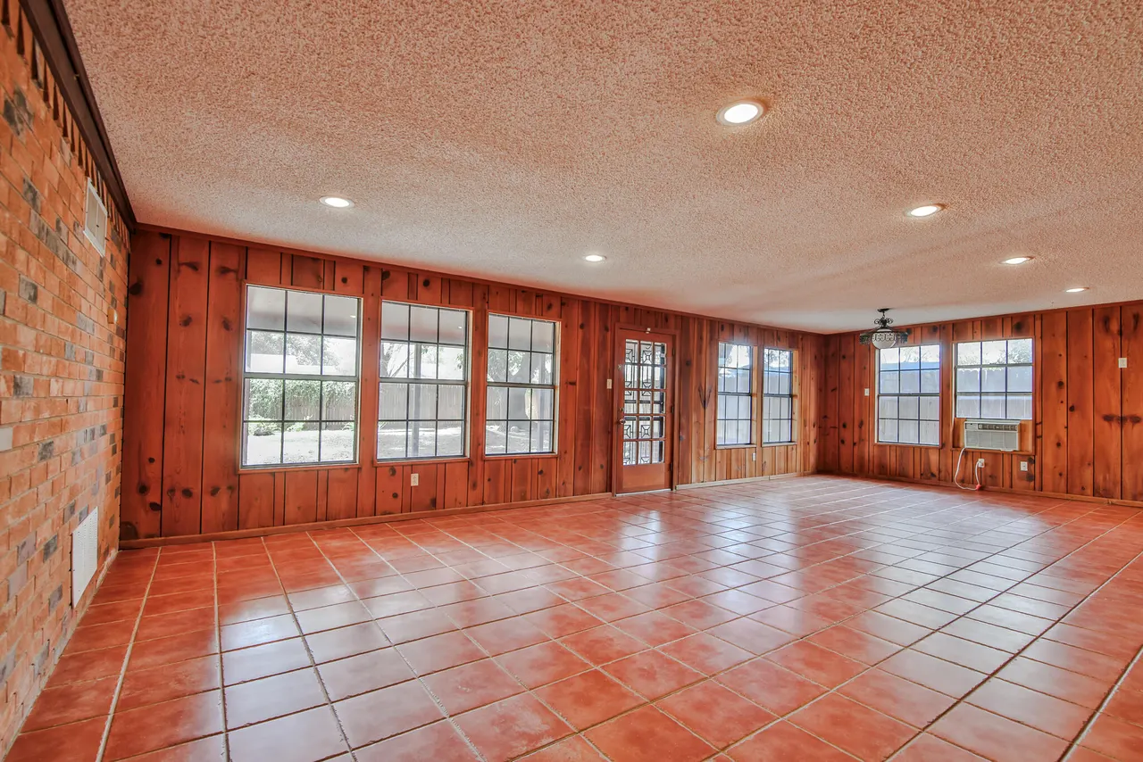 Photo 32 — 4601 31st Street, Lubbock, TX 79410