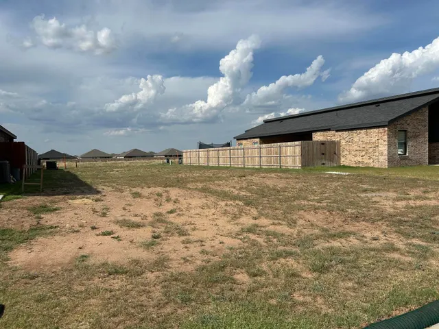 Photo 2 — 7732 95th Street, Lubbock, TX 79424