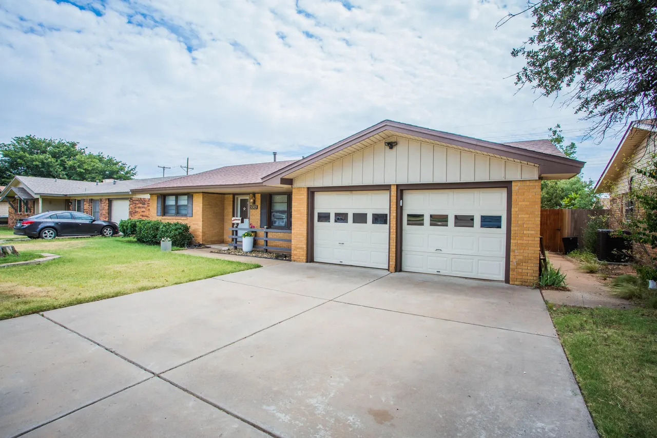 Photo 2 — 5303 46th Street, Lubbock, TX 79414