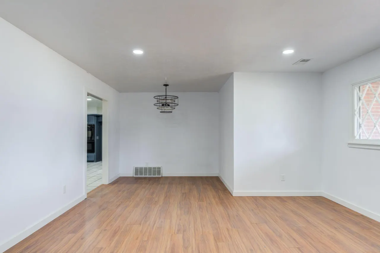 Photo 4 — 2123 53rd Street, Lubbock, TX 79412