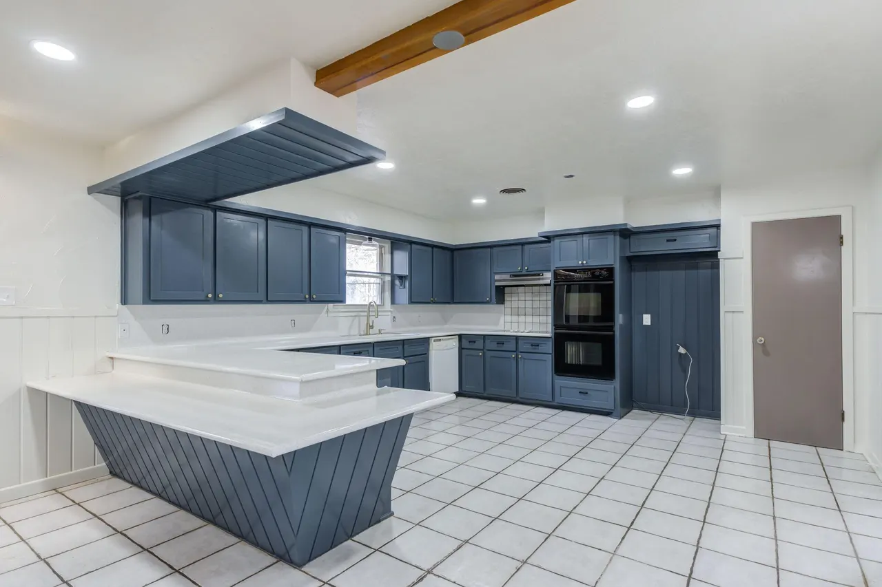 Photo 9 — 2123 53rd Street, Lubbock, TX 79412