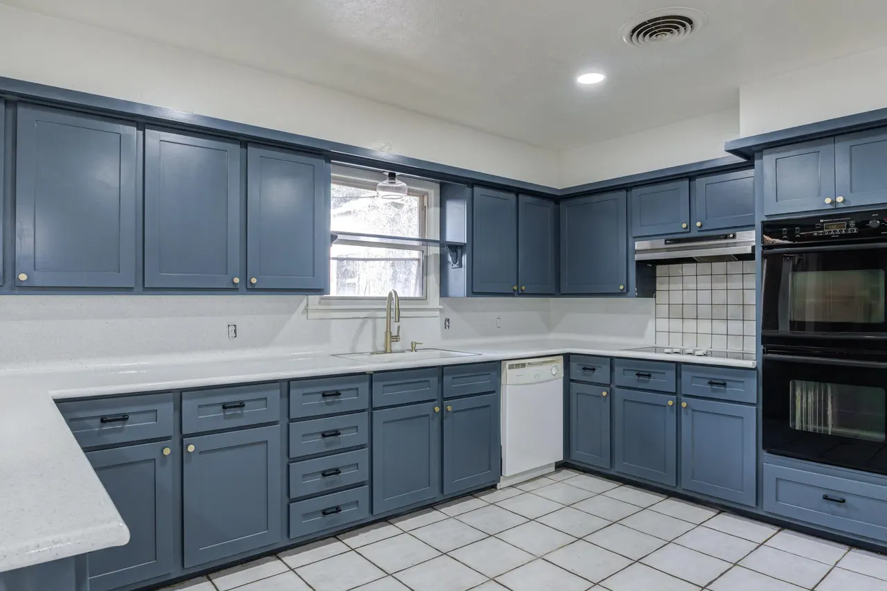 Photo 10 — 2123 53rd Street, Lubbock, TX 79412