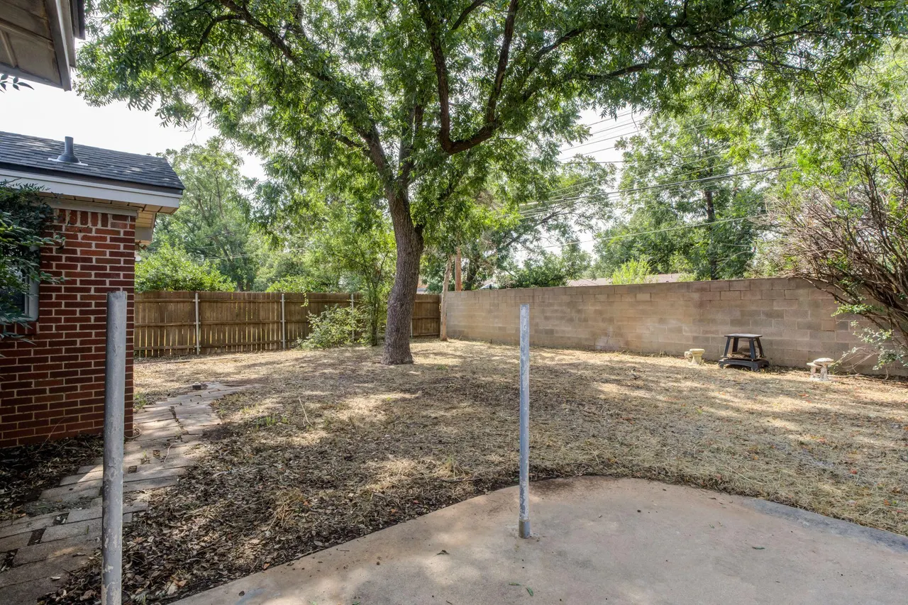 Photo 28 — 2123 53rd Street, Lubbock, TX 79412