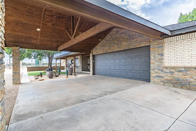 Photo 3 — 1005 N Ave S, Post, TX 79356
