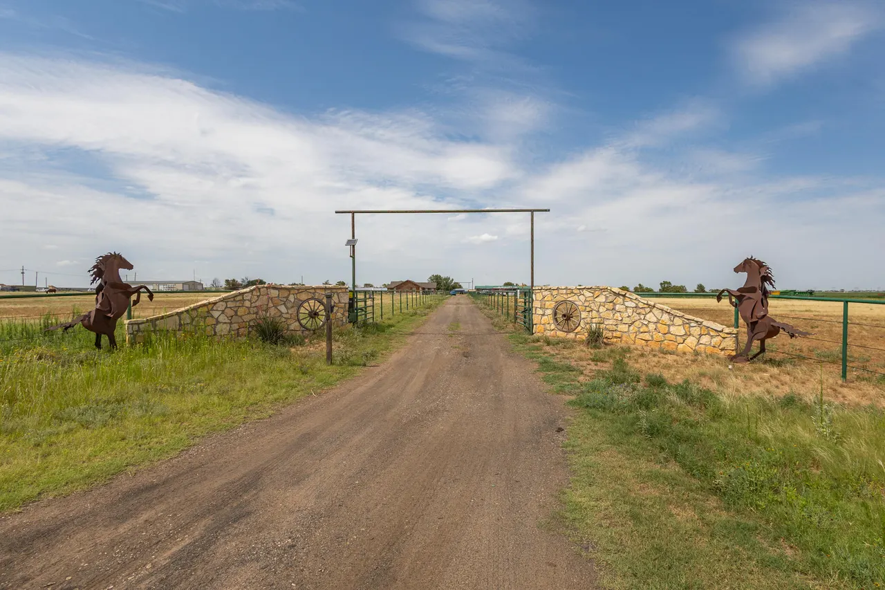 Photo 2 — 3401 E Regis Street, Lubbock, TX 79403