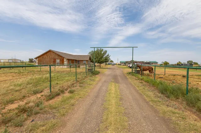 Photo 3 — 3401 E Regis Street, Lubbock, TX 79403