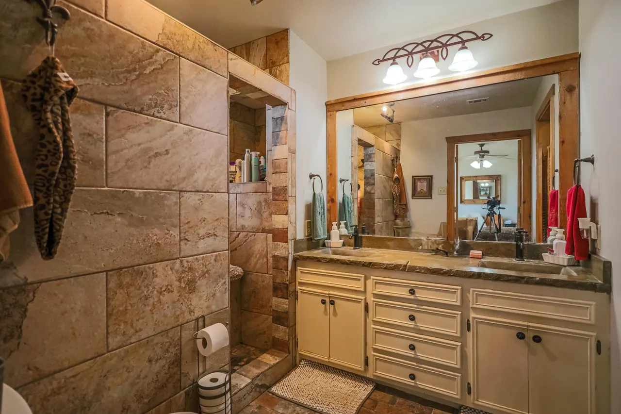 Photo 21 — 3401 E Regis Street, Lubbock, TX 79403