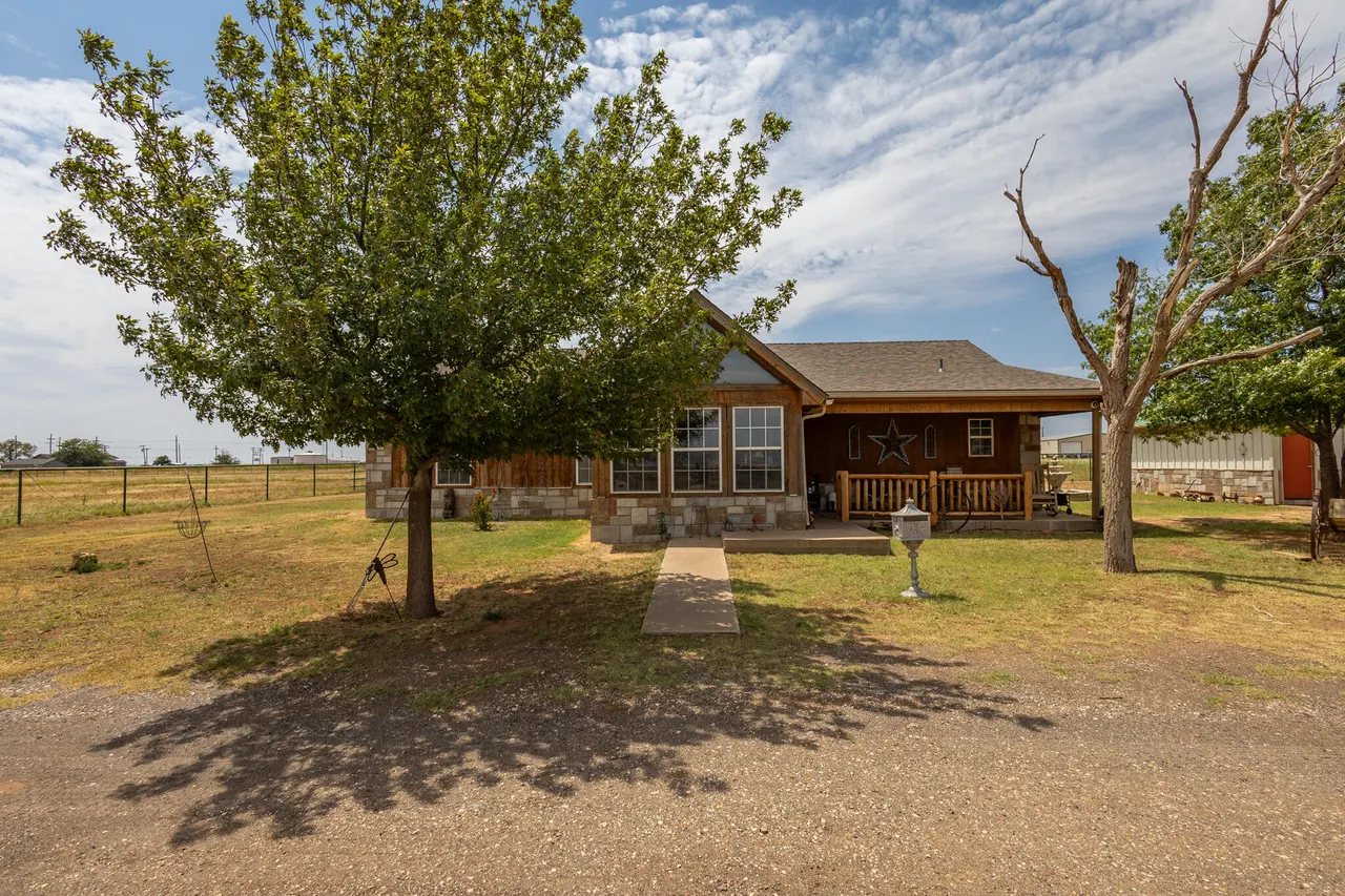 Photo 6 — 3401 E Regis Street, Lubbock, TX 79403