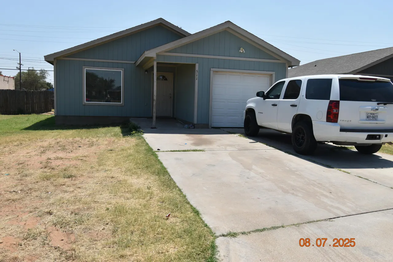 Photo 2 — 511 49th Street, Lubbock, TX 79404