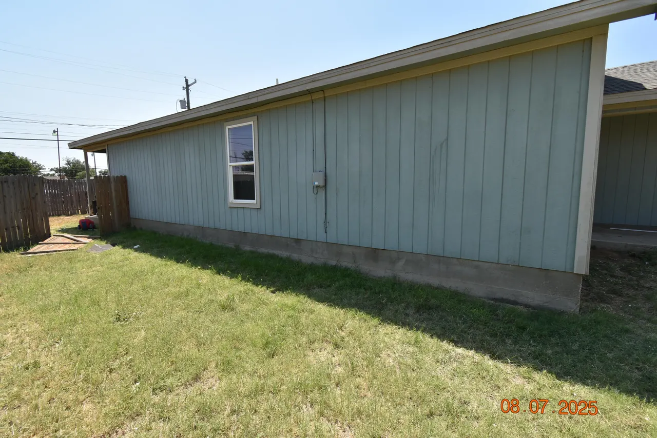 Photo 4 — 511 49th Street, Lubbock, TX 79404