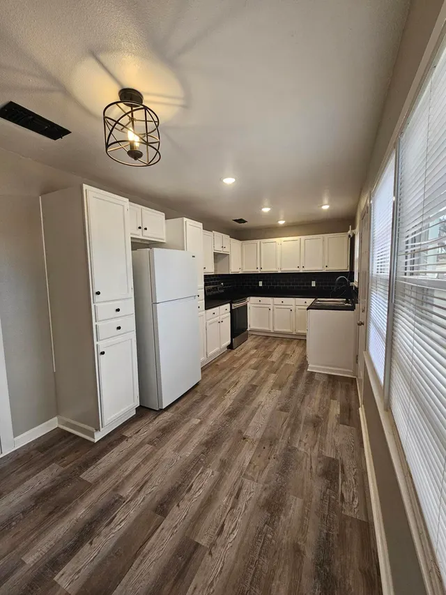 Photo 2 — 3008 45th Street, Lubbock, TX 79413