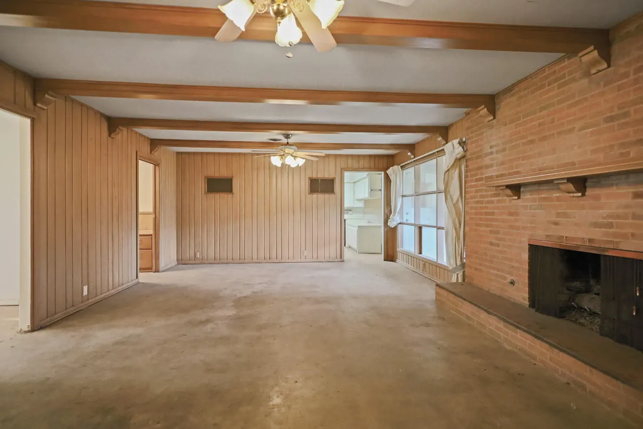 Photo 3 — 2110 56th Street, Lubbock, TX 79412