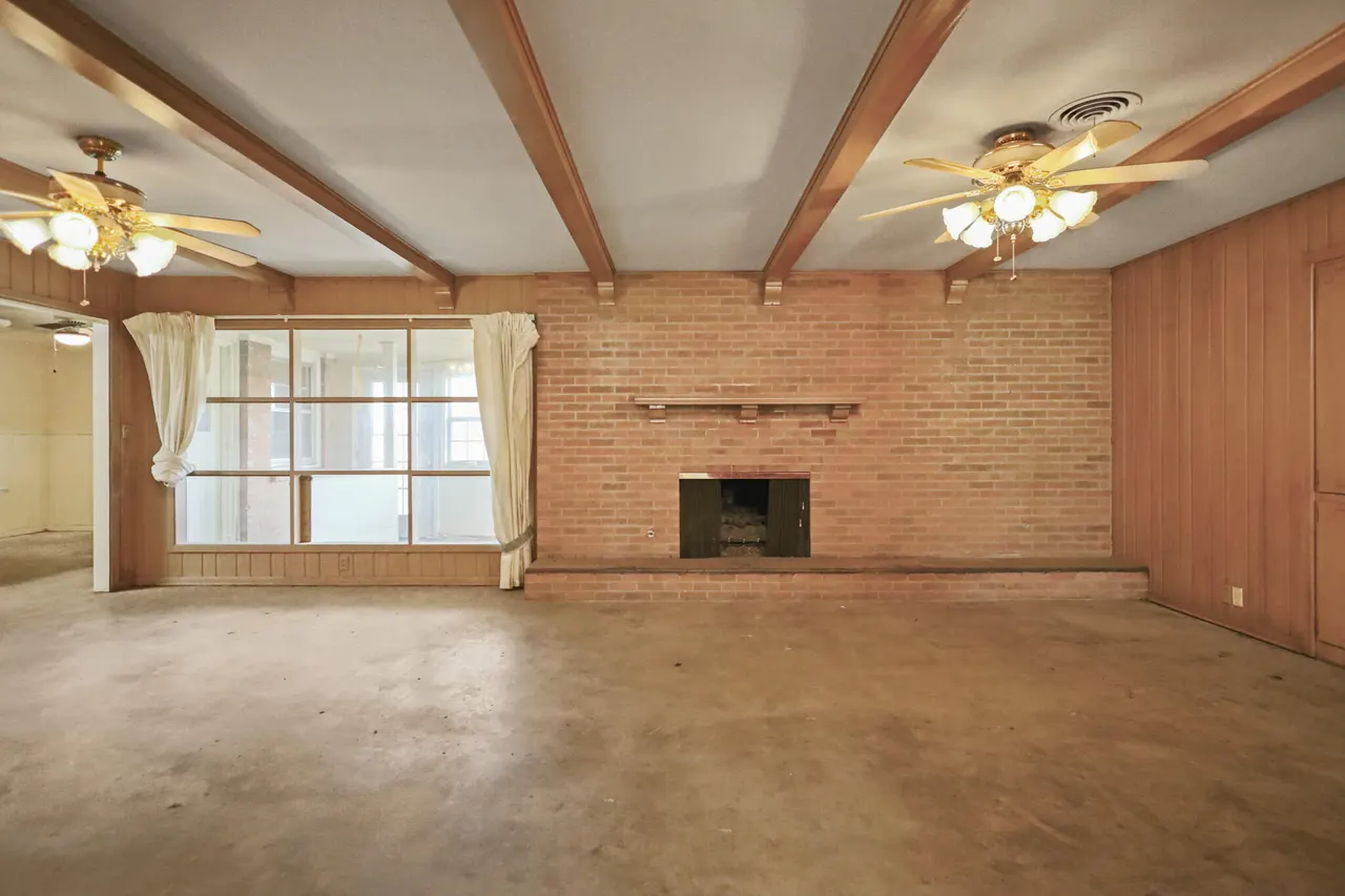 Photo 7 — 2110 56th Street, Lubbock, TX 79412