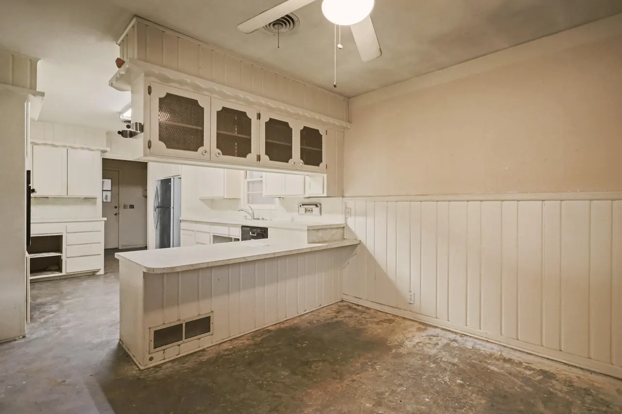 Photo 18 — 2110 56th Street, Lubbock, TX 79412