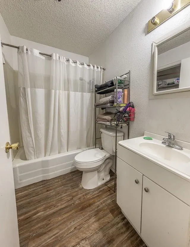 Photo 3 — 2404 E 5th Street, Lubbock, TX 79403