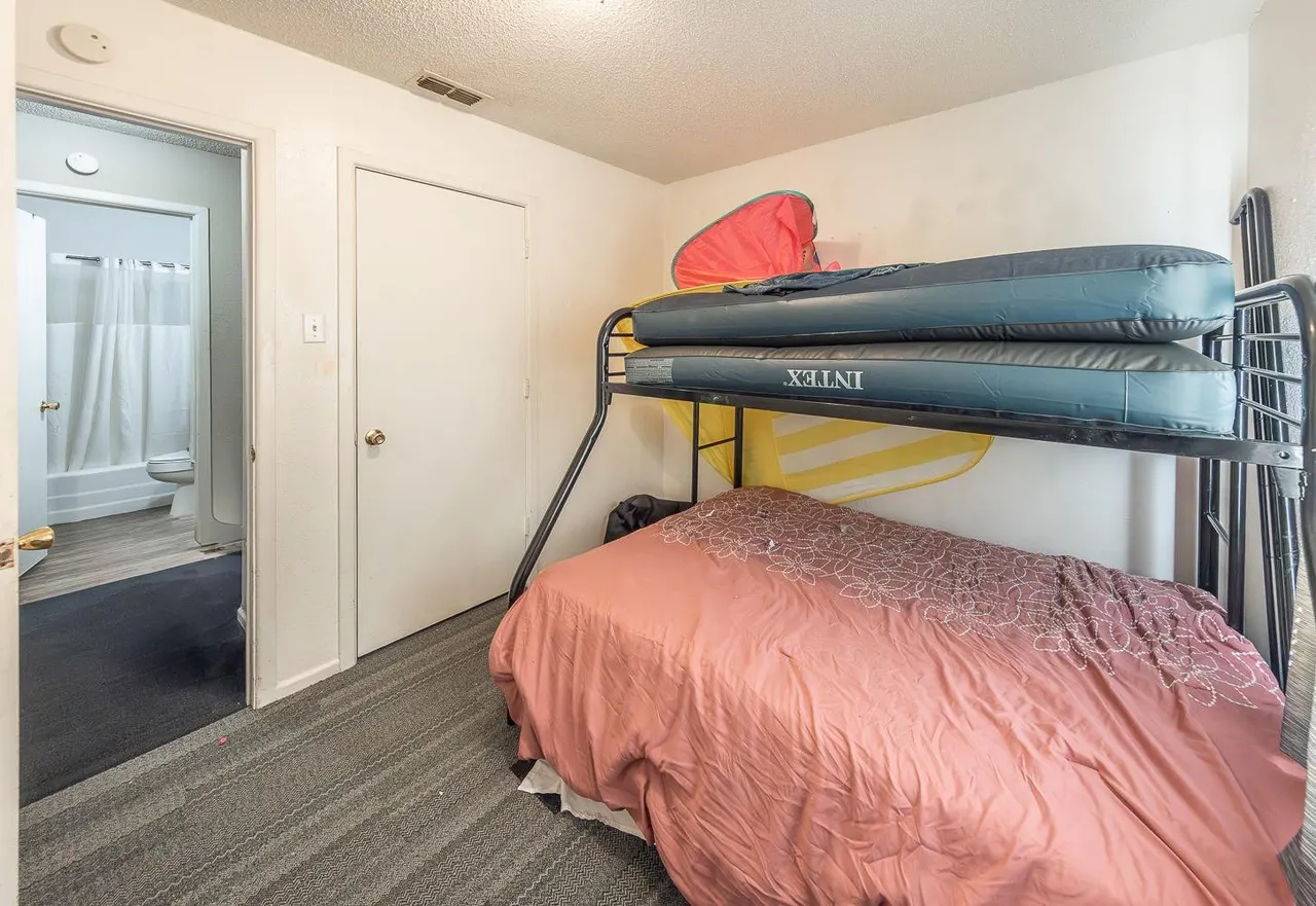 Photo 12 — 2404 E 5th Street, Lubbock, TX 79403
