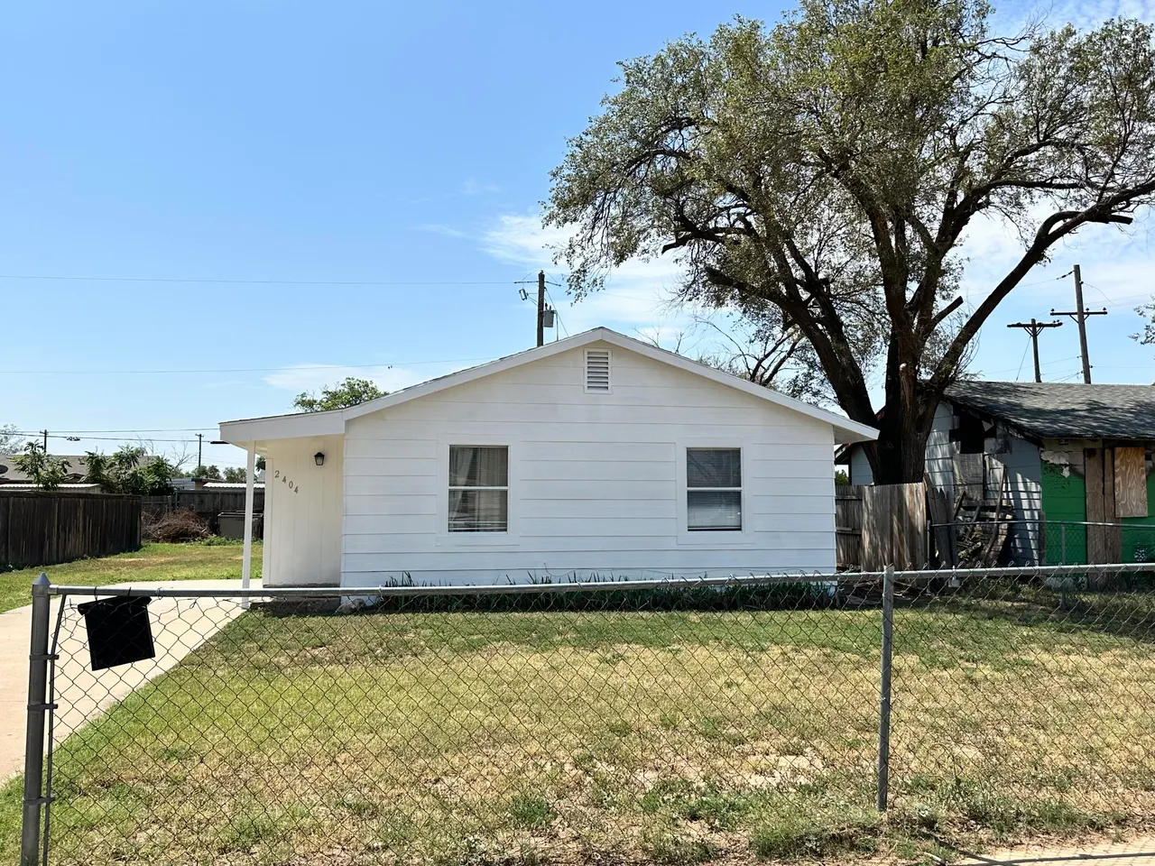 Photo 13 — 2404 E 5th Street, Lubbock, TX 79403