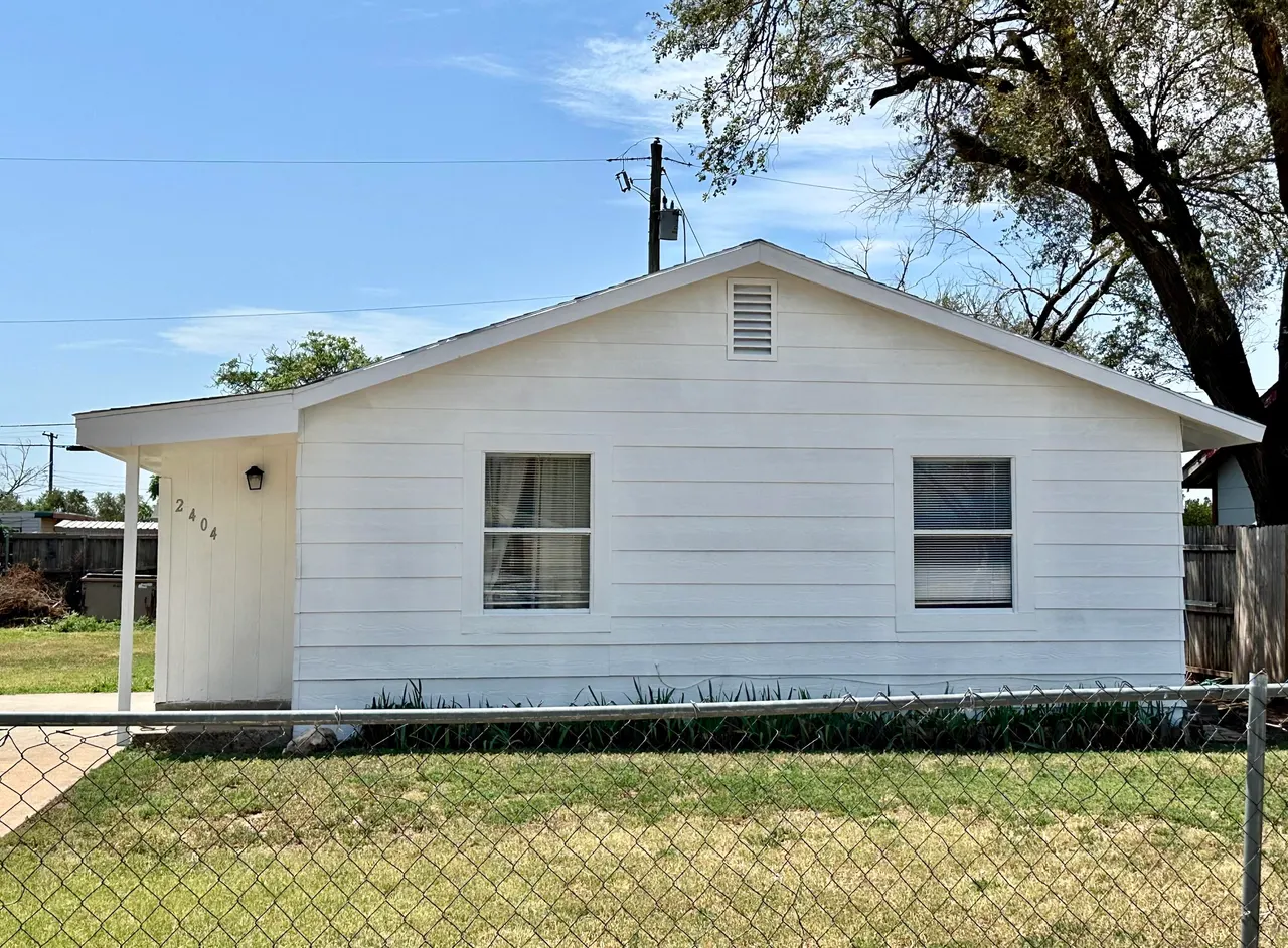 Photo 14 — 2404 E 5th Street, Lubbock, TX 79403
