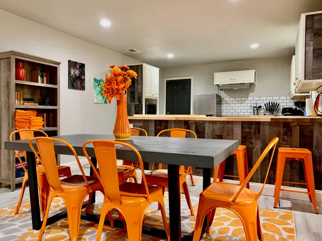 Photo 4 — 2406 Avenue U, Lubbock, TX 79411