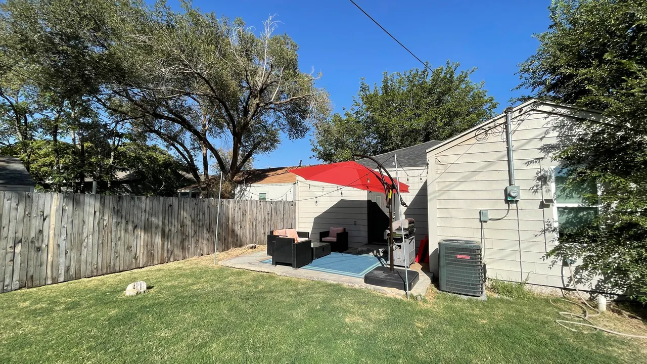 Photo 19 — 2406 Avenue U, Lubbock, TX 79411