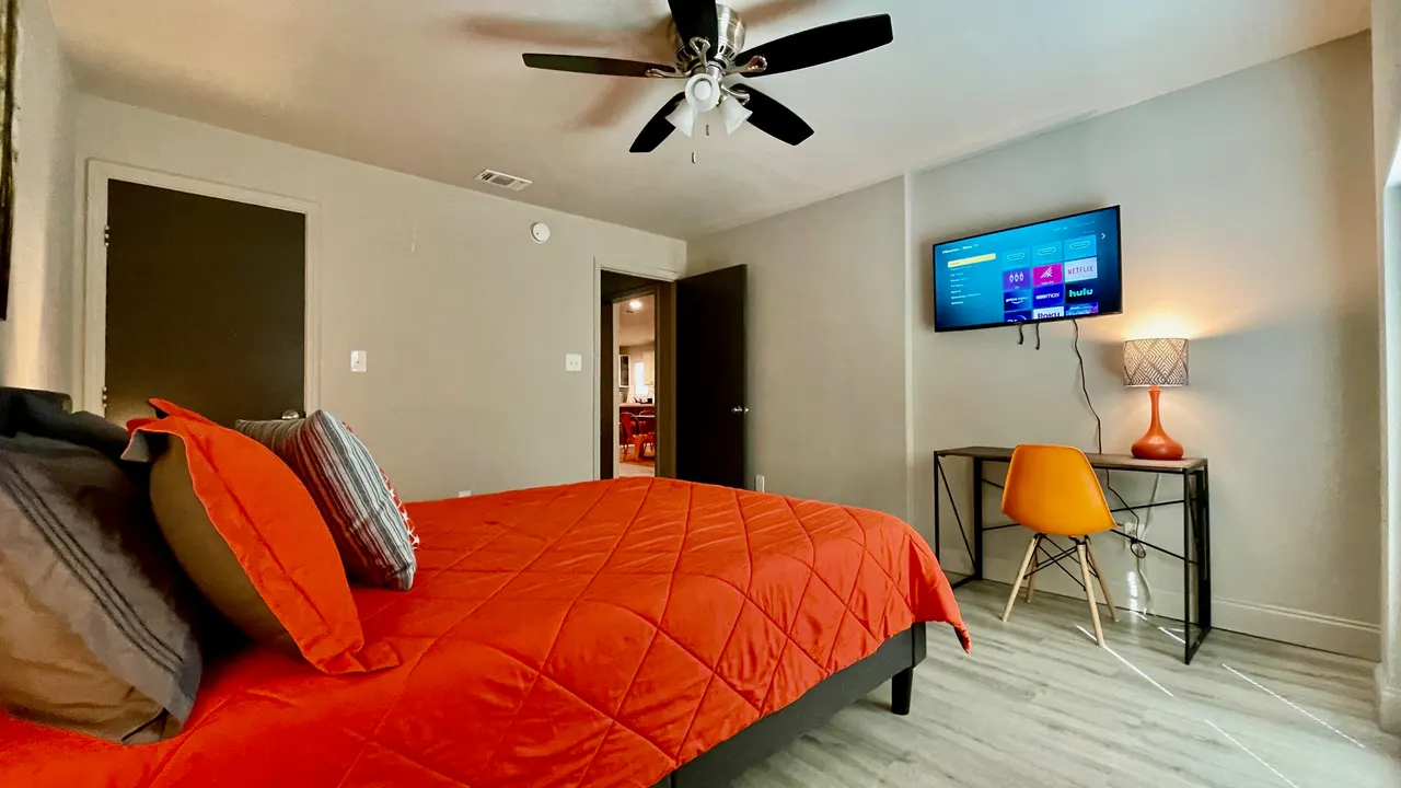 Photo 21 — 2406 Avenue U, Lubbock, TX 79411