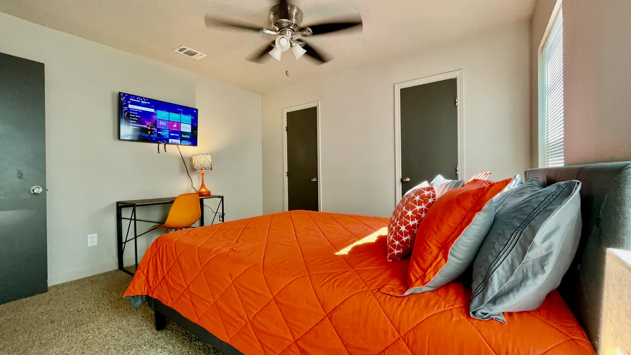 Photo 23 — 2406 Avenue U, Lubbock, TX 79411