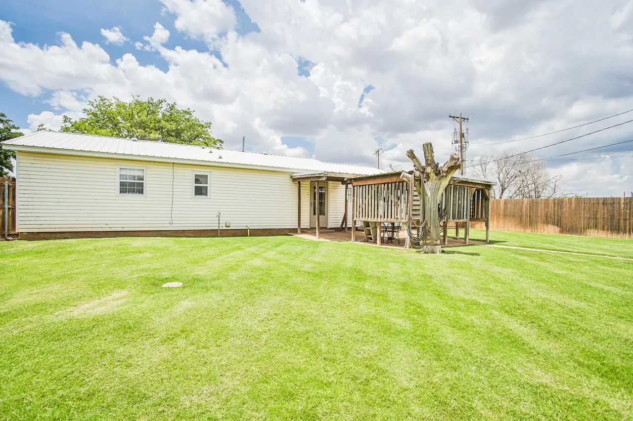 Photo 44 — 720 S 23rd Street, Slaton, TX 79364