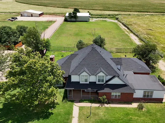 Photo 2 — 7602 County Rd 3300, Idalou, TX 79329