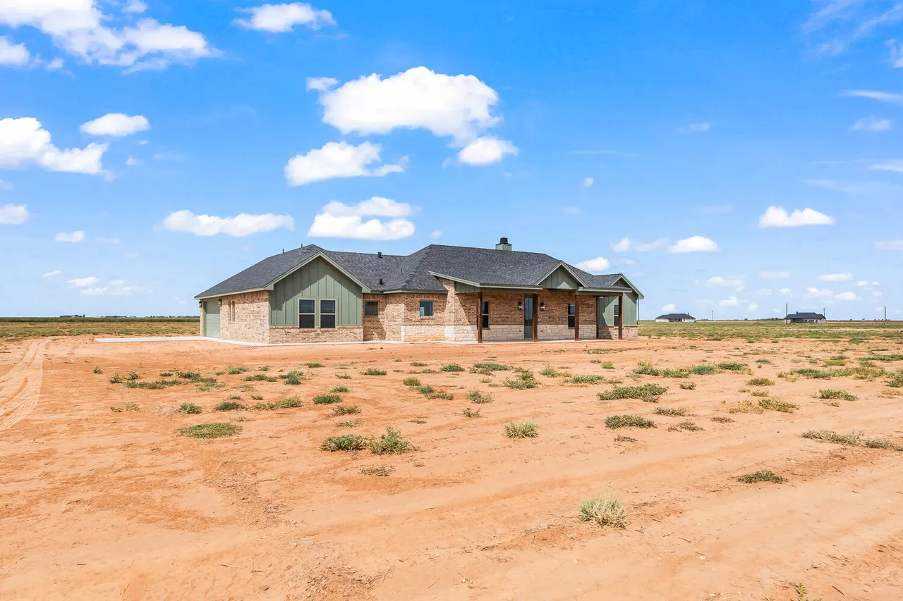Photo 2 — 7121 E F M 41, Slaton, TX 79364