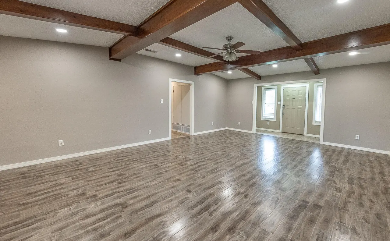Photo 6 — 2605 N Cypress Road, Lubbock, TX 79403