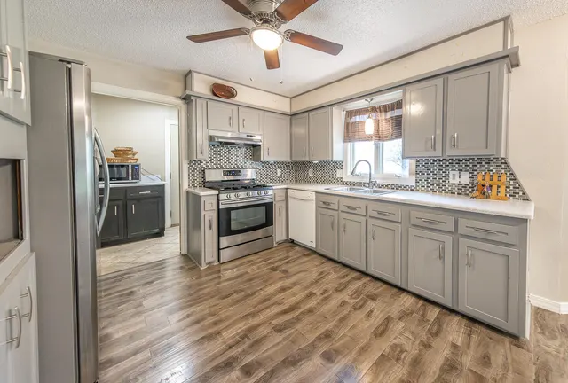 Photo 3 — 2605 N Cypress Road, Lubbock, TX 79403