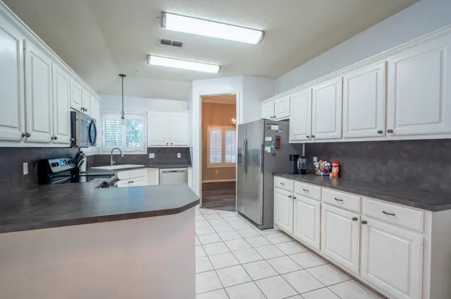 Photo 5 — 3511 105th Street, Lubbock, TX 79423
