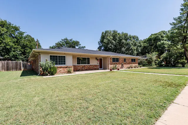 Photo 2 — 3816 53rd Street, Lubbock, TX 79413