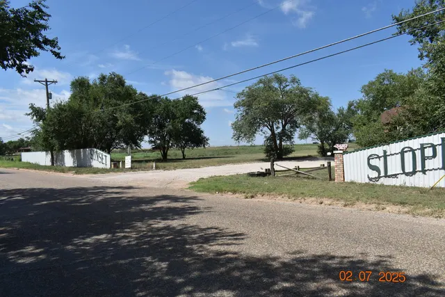 Photo 8 — 100 N Sunset Avenue, Littlefield, TX 79339