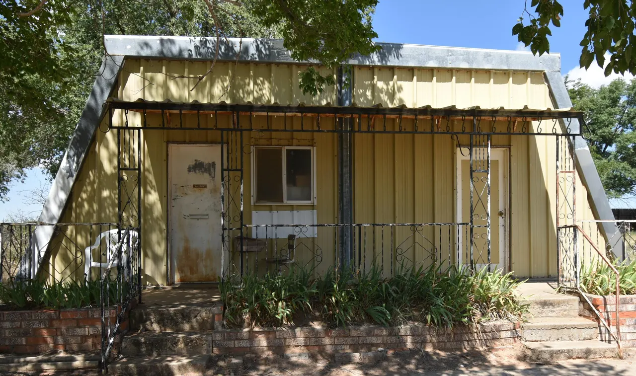 Photo 3 — 100 N Sunset Avenue, Littlefield, TX 79339