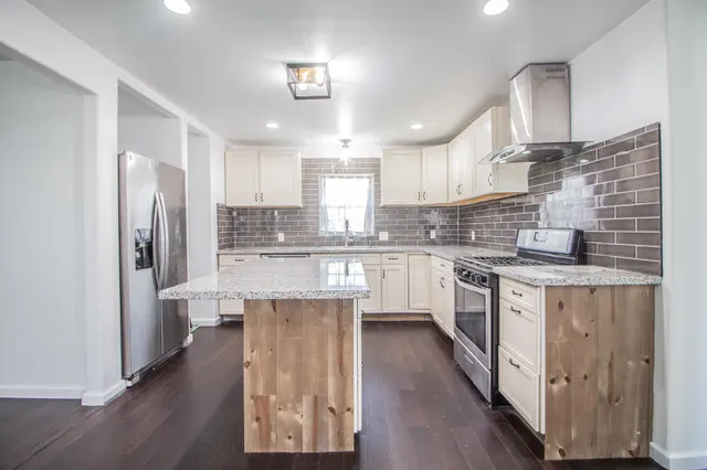 Photo 5 — 117 77th Street, Lubbock, TX 79404