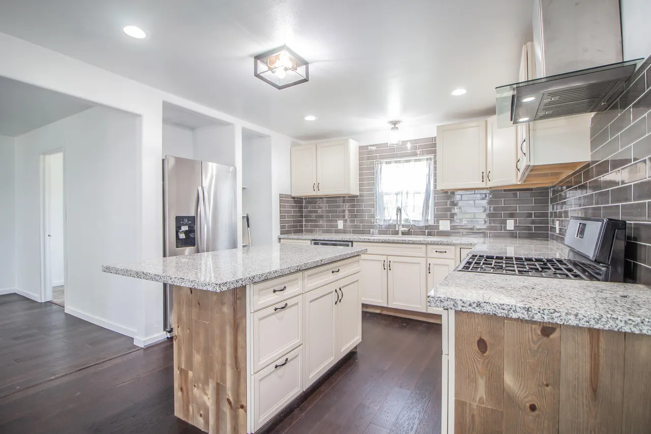 Photo 6 — 117 77th Street, Lubbock, TX 79404