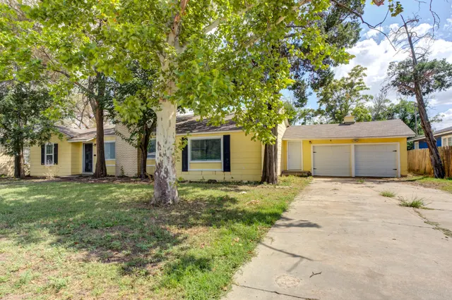 Photo 2 — 2111 29th Street, Lubbock, TX 79411